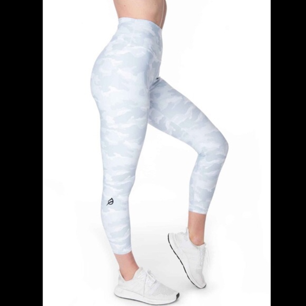 P’Tula Desa’ree Frosted Camo Leggings